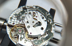 劳力士手表后盖生锈是什么原因